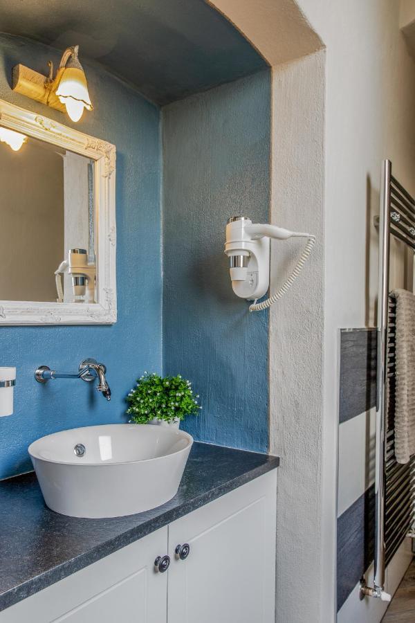 Deluxe Suite mit Whirlpool-Badewanne